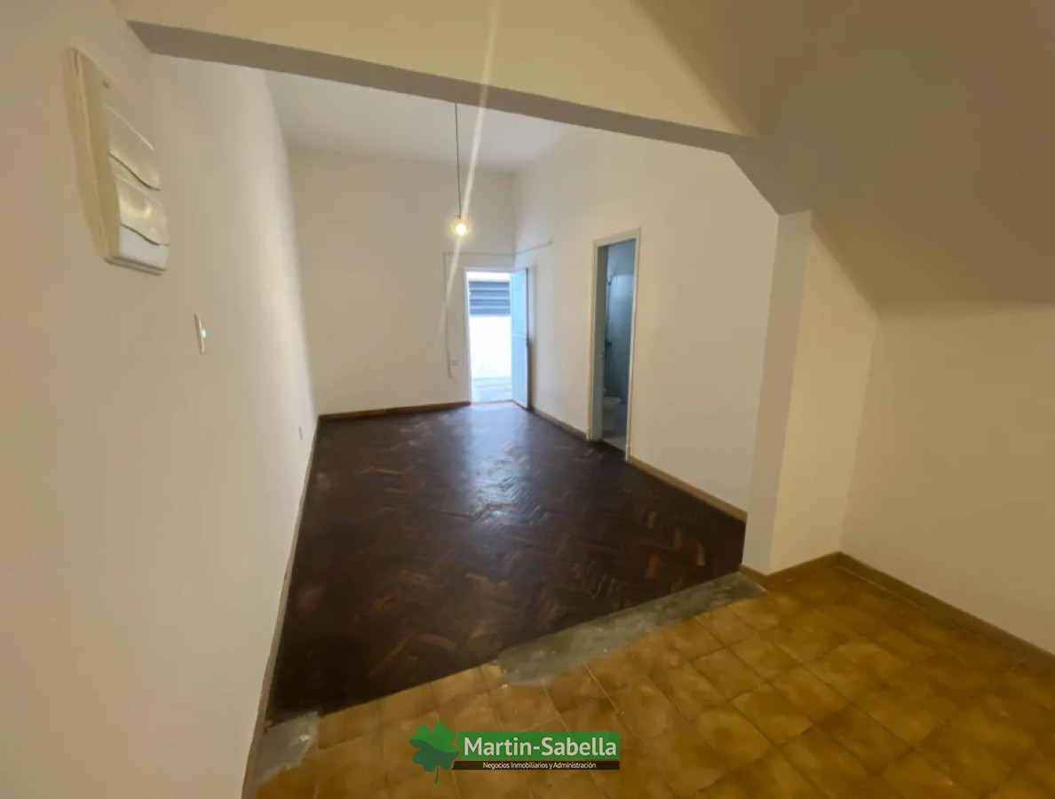 Apartamento ID.3 - Apartamento En Alquiler Pocitos Nuevo Planta Baja  Ideal Pérsona Mayor Con Patio Proximo A Montevideo Shopping 