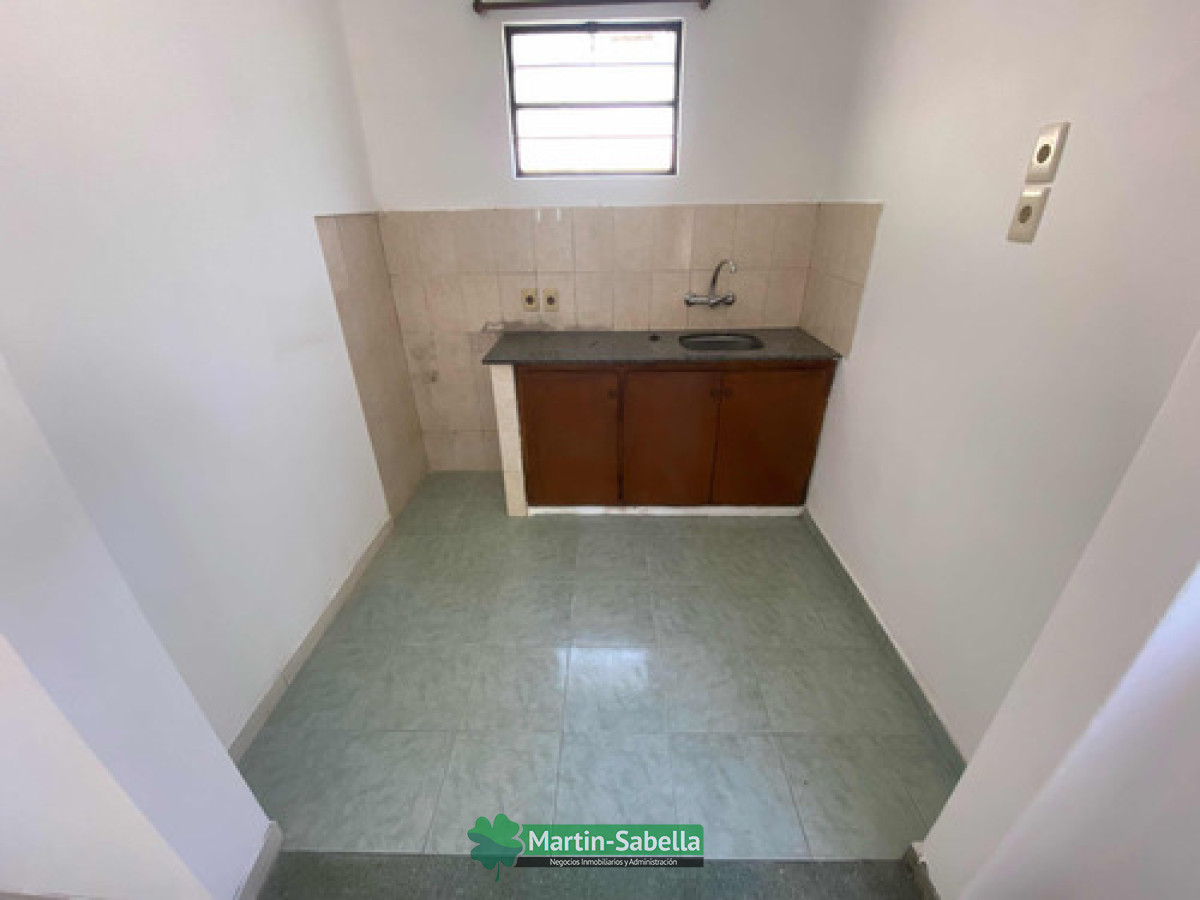 Apartamento ID.6 - Apartamento En Alquiler Peñarol   Sayago  Tipo Casita  1 Dormitorio Covadonga Esquina Santos   