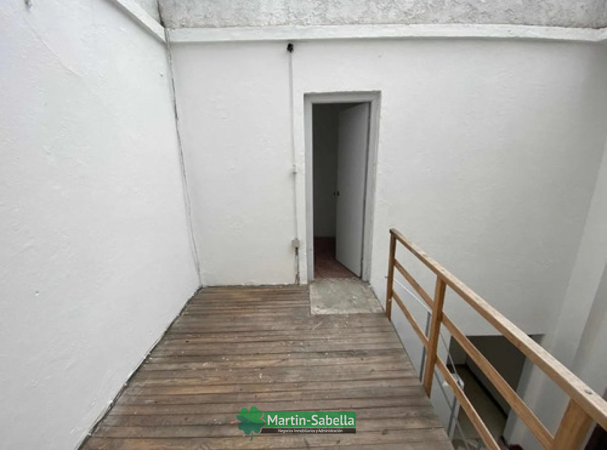 Apartamento ID.17 - Apto Tipo Casa Al Fondo 2 Dormitorios Sin Gastos Comunes  