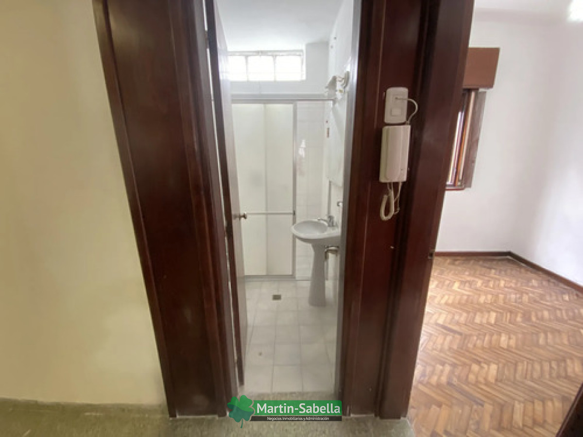 Apartamento ID.475/Apartamento-en-Alquiler--La-Comercial- - Apartamento en Alquiler - La Comercial 