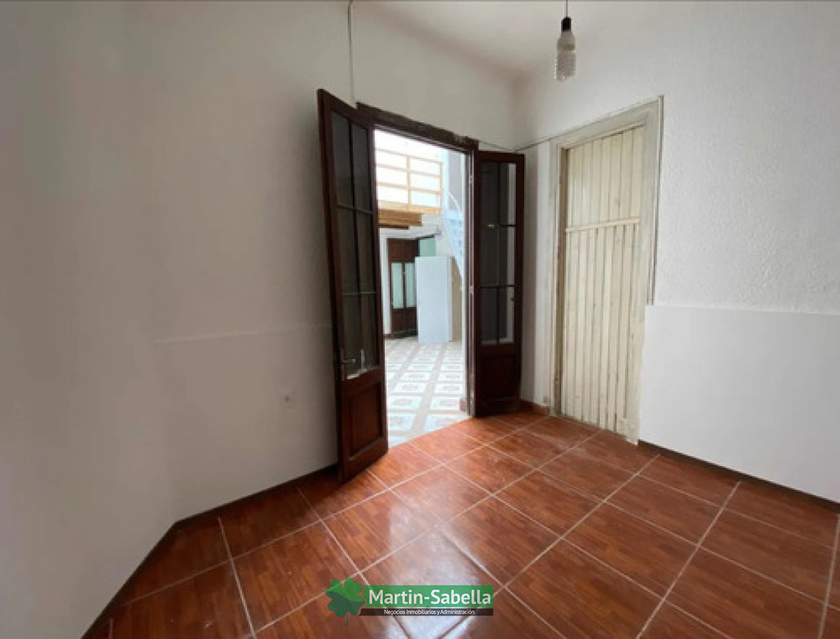 Apartamento ID.17 - Apto Tipo Casa Al Fondo 2 Dormitorios Sin Gastos Comunes  