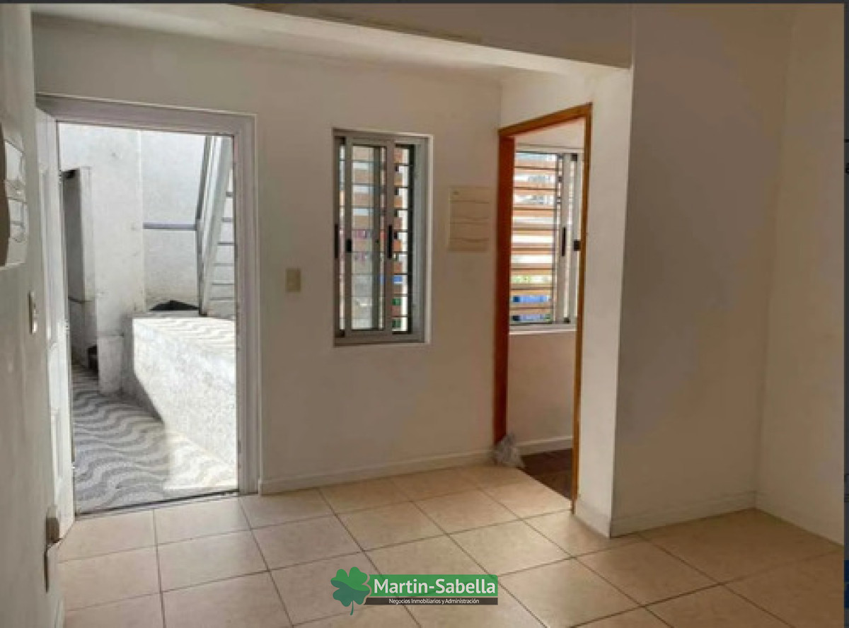 Apartamento ID.143/Apartamento-en-alquiler--La-Comercial- - Apartamento en alquiler - La Comercial 