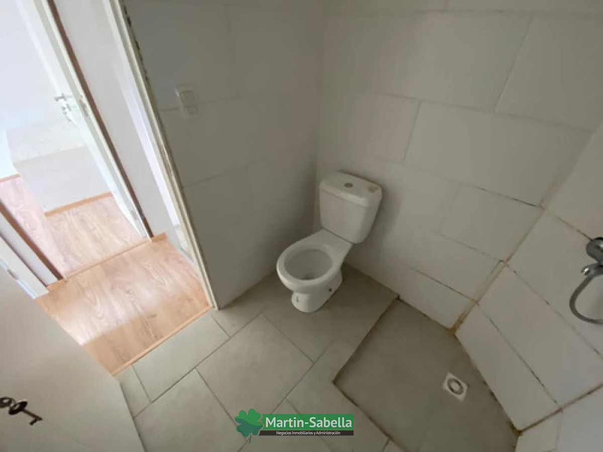 Apartamento ID.4 - Apartamento  En Alquiler Tipo Casa  Duplex  2 Dormitorios 