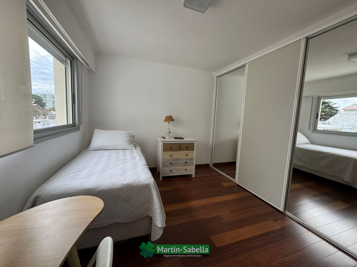 Apartamento ID.98/Apartamento-en-alquiler--Malvín- - Apartamento en alquiler - Malvín 