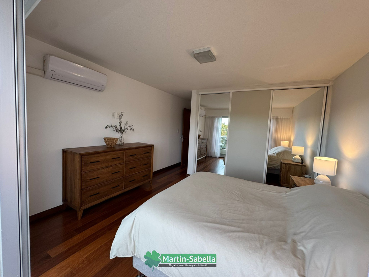 Apartamento ID.98/Apartamento-en-alquiler--Malvín- - Apartamento en alquiler - Malvín 