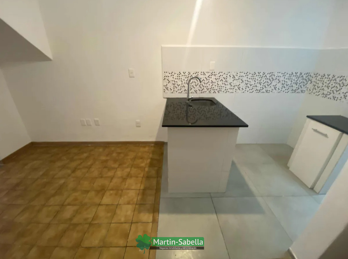 Apartamento ID.3 - Apartamento En Alquiler Pocitos Nuevo Planta Baja  Ideal Pérsona Mayor Con Patio Proximo A Montevideo Shopping 