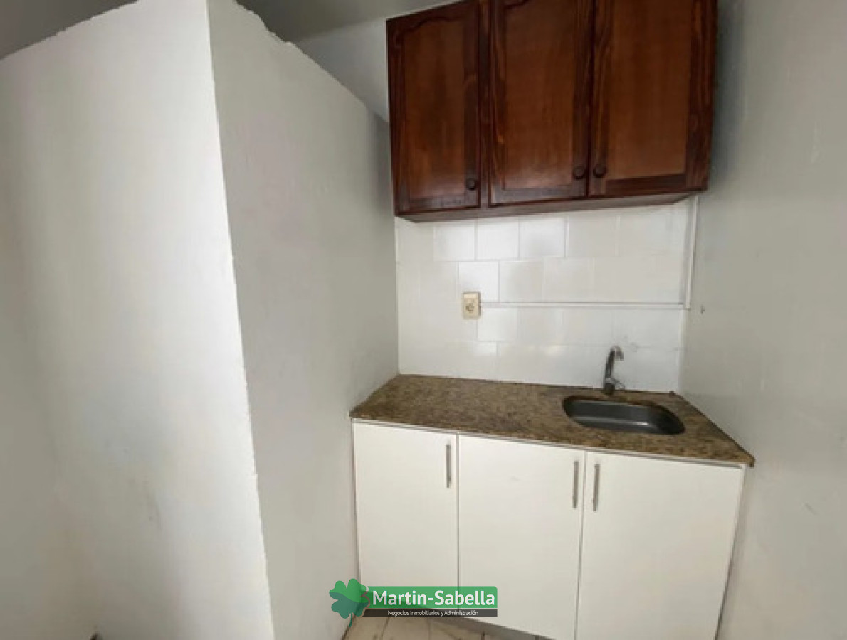 Apartamento ID.17 - Apto Tipo Casa Al Fondo 2 Dormitorios Sin Gastos Comunes  