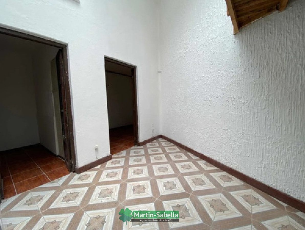 Apartamento ID.17 - Apto Tipo Casa Al Fondo 2 Dormitorios Sin Gastos Comunes  