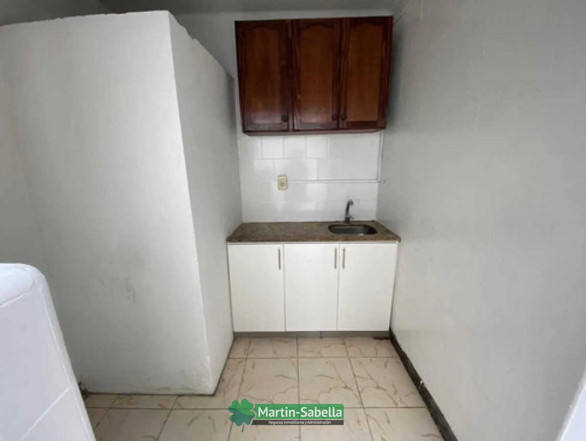 Apartamento ID.17 - Apto Tipo Casa Al Fondo 2 Dormitorios Sin Gastos Comunes  