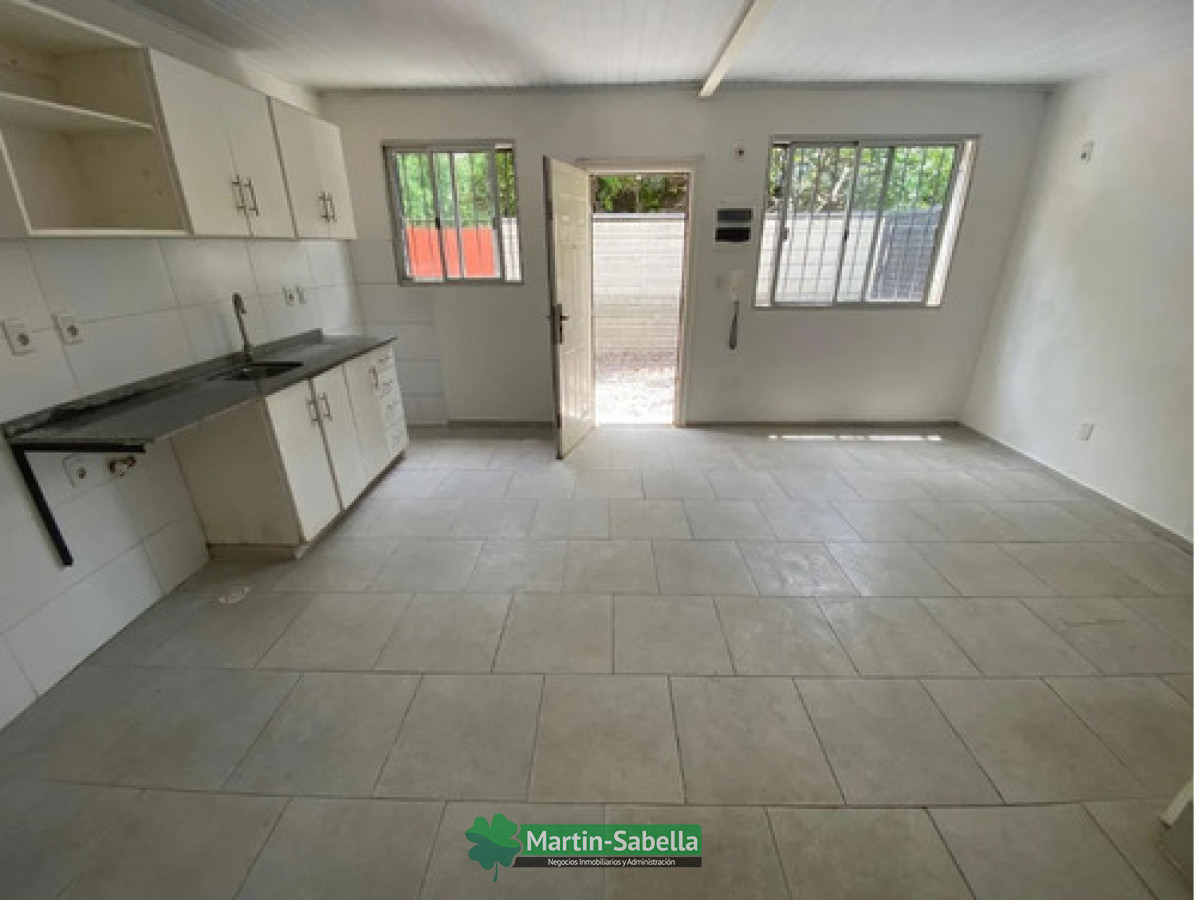 Apartamento ID.4 - Apartamento  En Alquiler Tipo Casa  Duplex  2 Dormitorios 