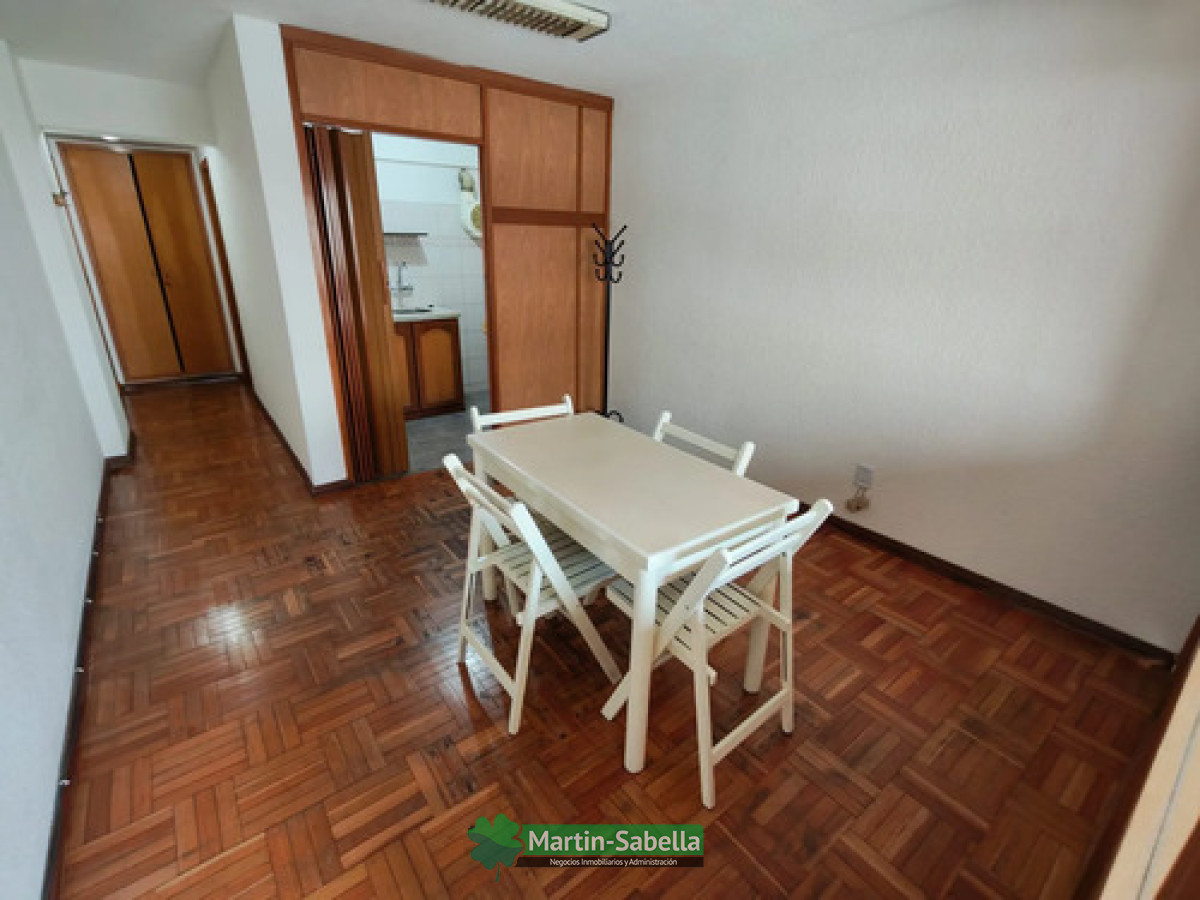 Apartamento ID.594/Apartamento-en-Alquiler--Tres-Cruces- - Apartamento en Alquiler - Tres Cruces 