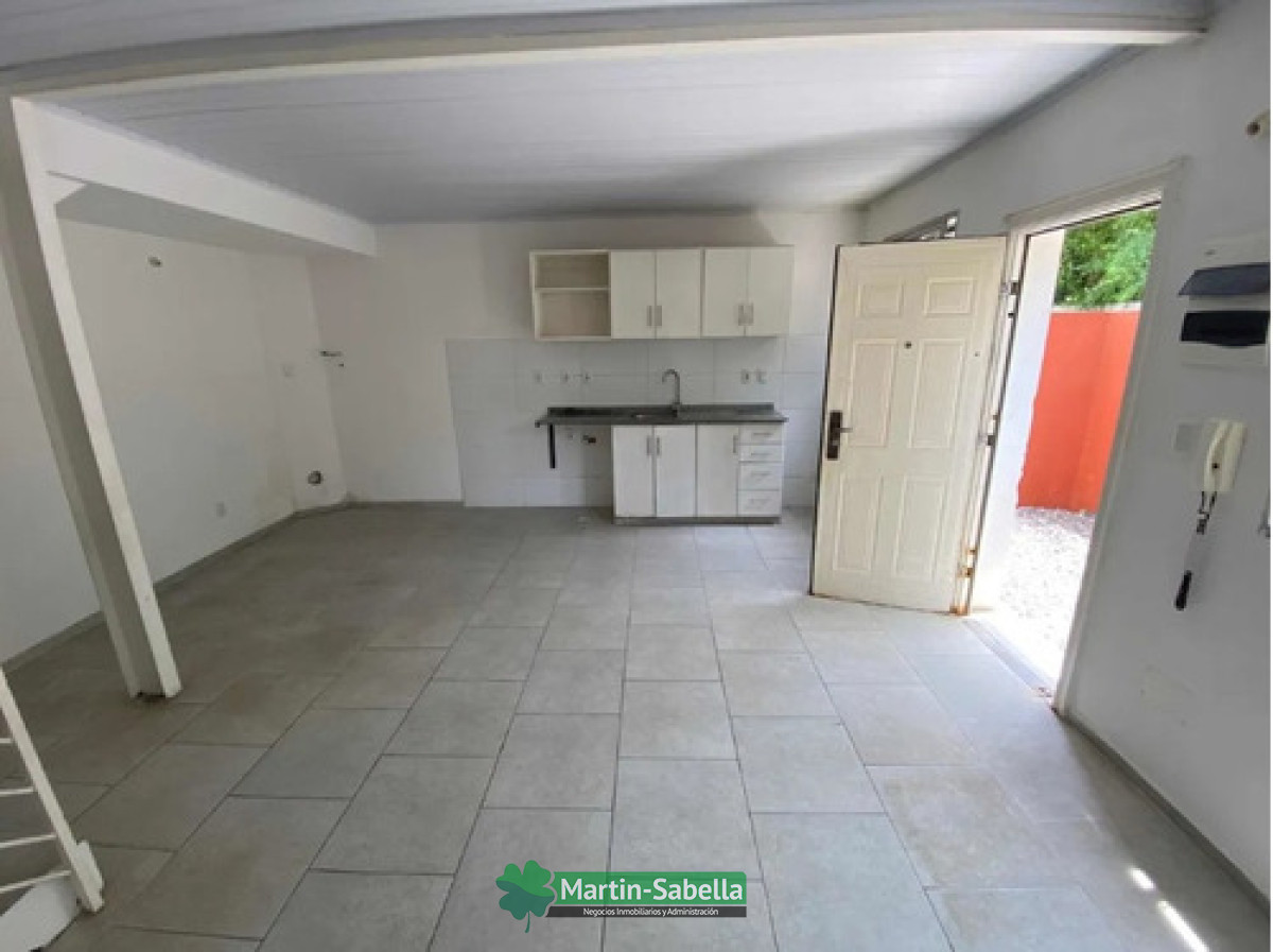 Apartamento ID.4 - Apartamento  En Alquiler Tipo Casa  Duplex  2 Dormitorios 