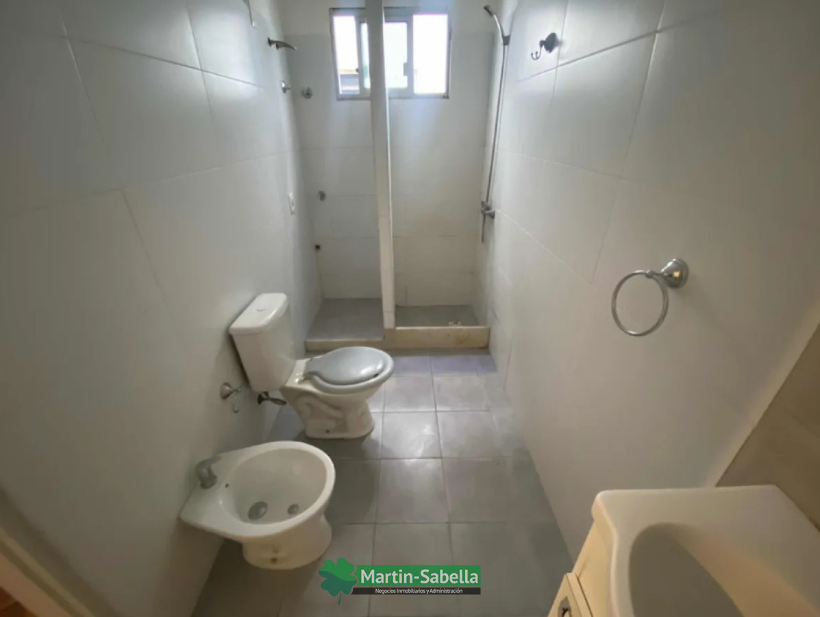 Apartamento ID.3 - Apartamento En Alquiler Pocitos Nuevo Planta Baja  Ideal Pérsona Mayor Con Patio Proximo A Montevideo Shopping 
