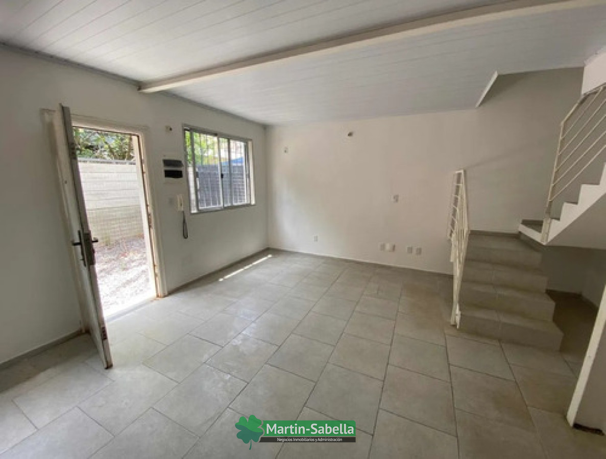 Apartamento ID.4 - Apartamento  En Alquiler Tipo Casa  Duplex  2 Dormitorios 