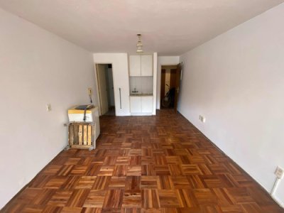 Monoambiente en alquiler - Cordón 