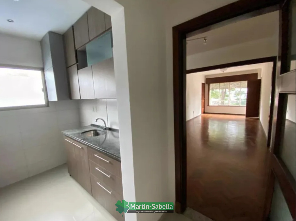 Casa ID.254/Casa-en-alquiler--Tres-Cruces- - Casa en alquiler - Tres Cruces 