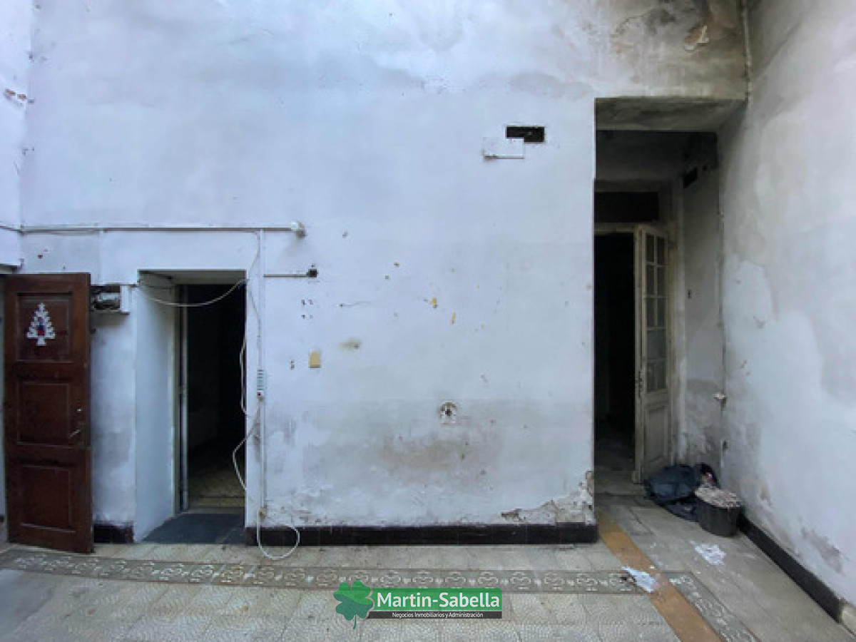 Casa ID.210/Casa-En-Venta-Para-Reciclar-Sobre-Av-Garibaldi--La-Figurita- - Casa En Venta Para Reciclar Sobre Av Garibaldi - La Figurita 
