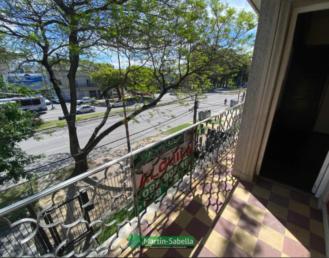 Casa ID.254/Casa-en-alquiler--Tres-Cruces- - Casa en alquiler - Tres Cruces 