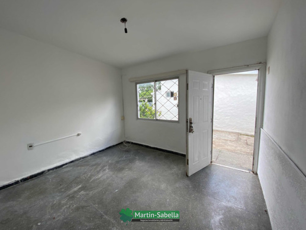 Casa ID.41/Casa-en-alquiler--Maroñas- - Casa en alquiler - Maroñas 