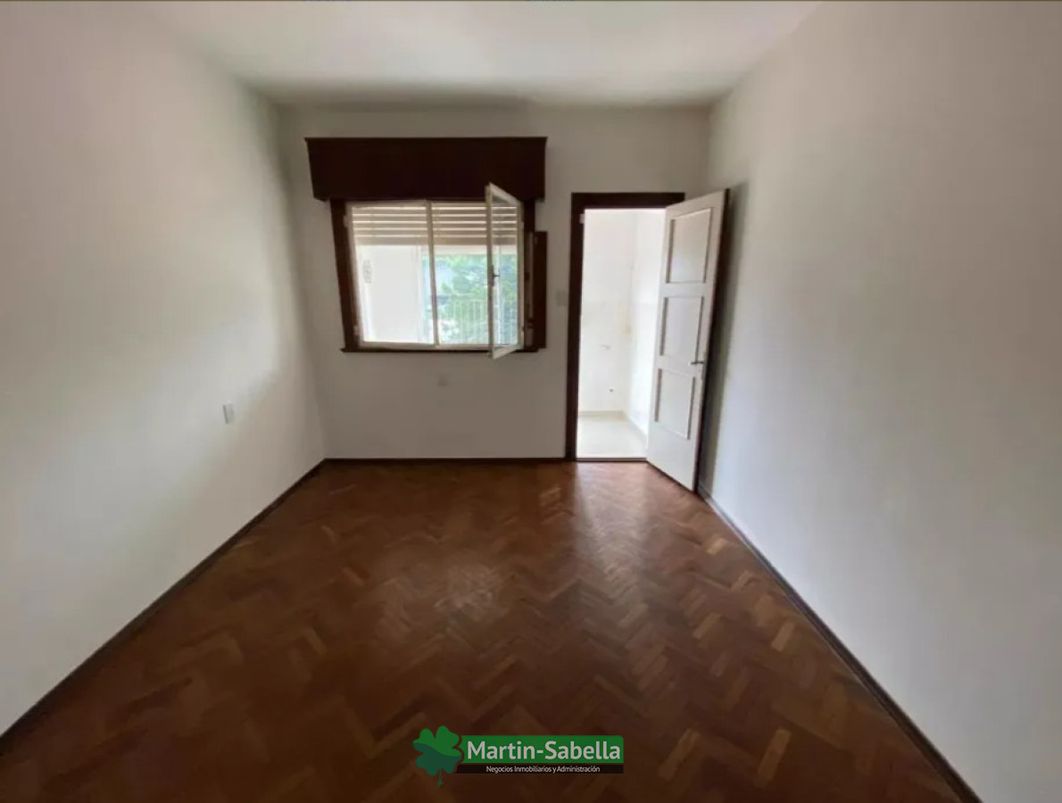 Casa ID.254/Casa-en-alquiler--Tres-Cruces- - Casa en alquiler - Tres Cruces 