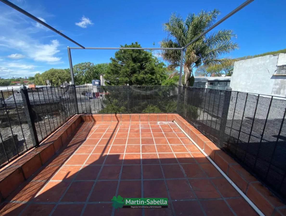 Casa ID.254/Casa-en-alquiler--Tres-Cruces- - Casa en alquiler - Tres Cruces 