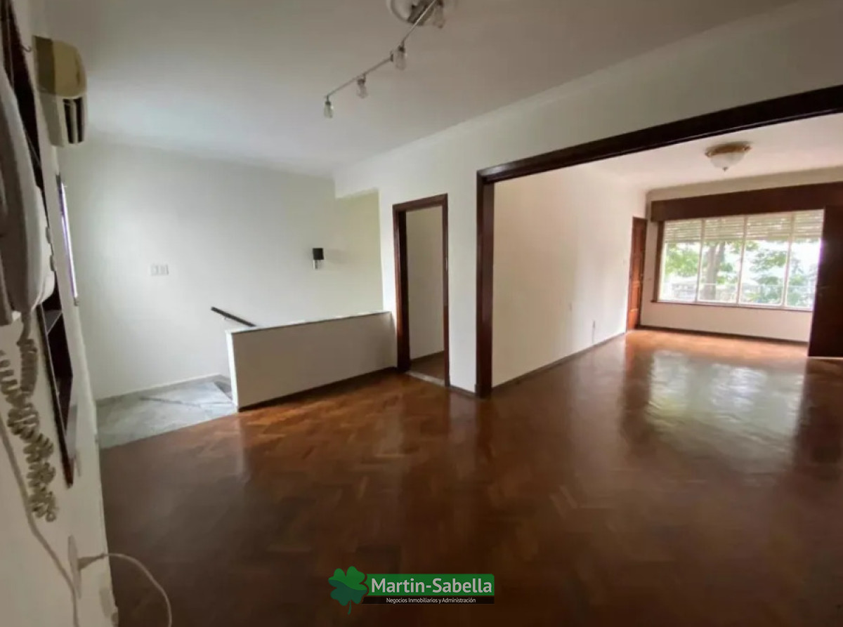 Casa ID.254/Casa-en-alquiler--Tres-Cruces- - Casa en alquiler - Tres Cruces 