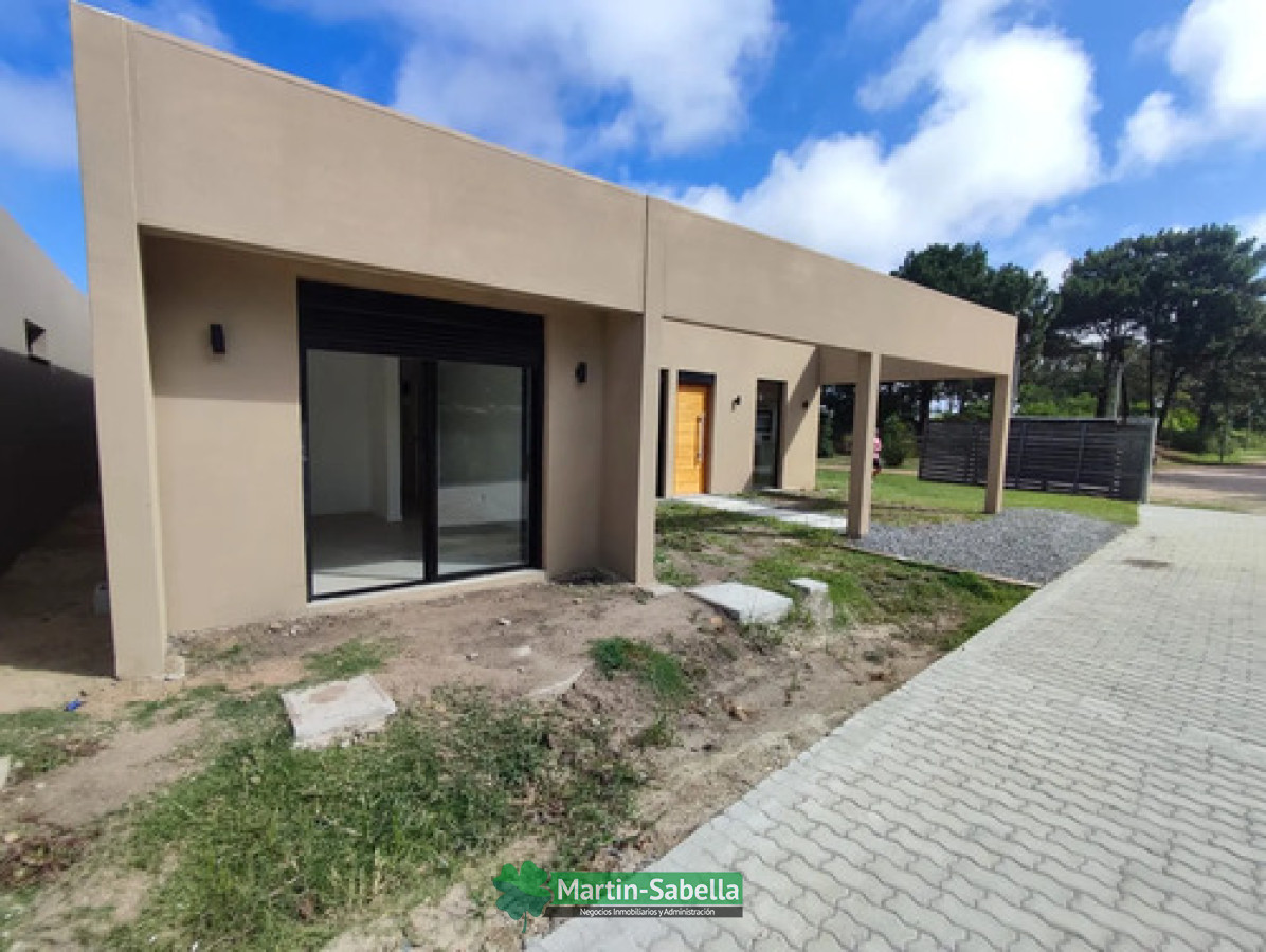 Casa ID.369/Casa-en-alquiler--El-Pinar,-Canelones- - Casa en alquiler - El Pinar, Canelones 