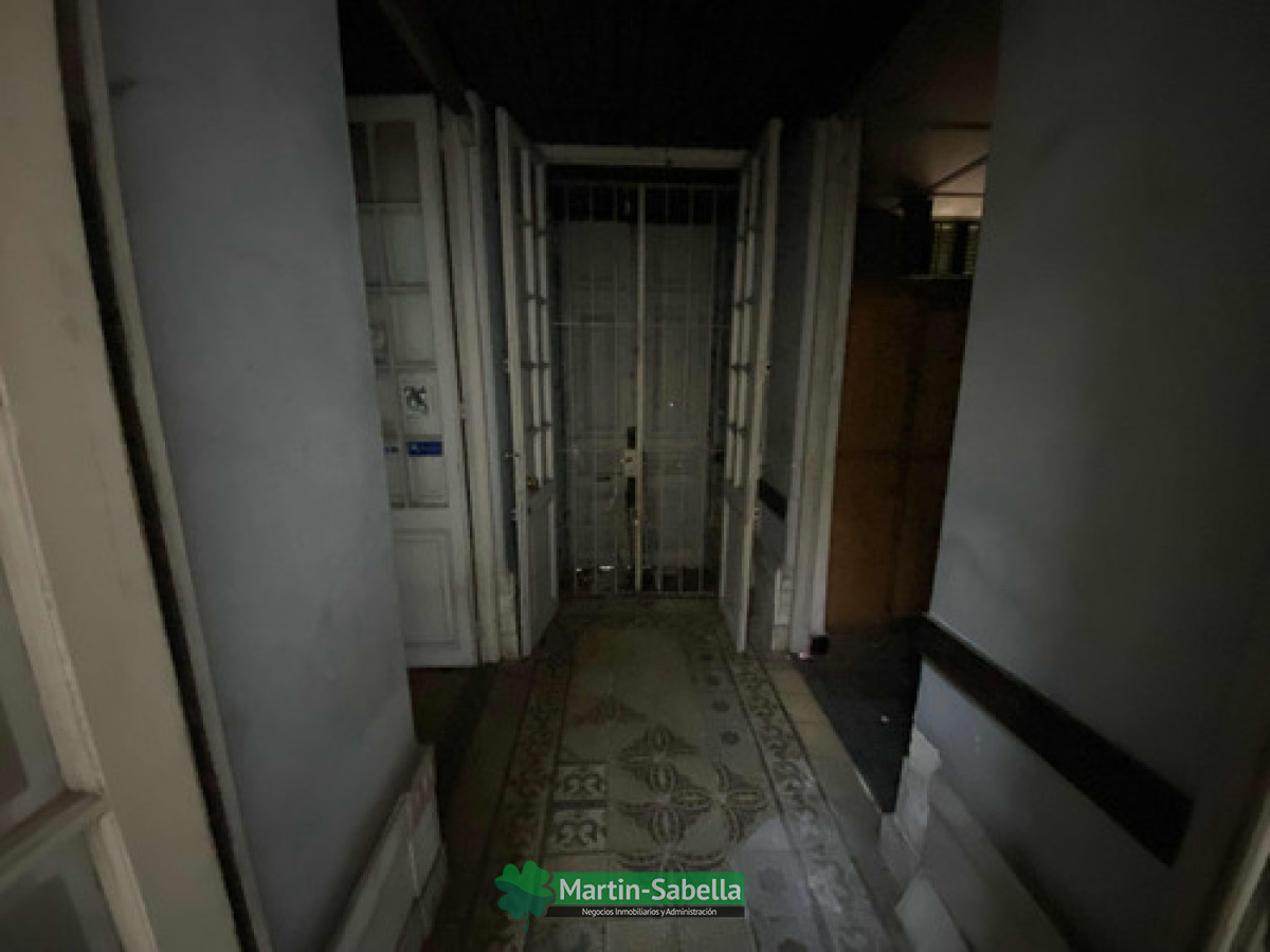 Casa ID.210/Casa-En-Venta-Para-Reciclar-Sobre-Av-Garibaldi--La-Figurita- - Casa En Venta Para Reciclar Sobre Av Garibaldi - La Figurita 