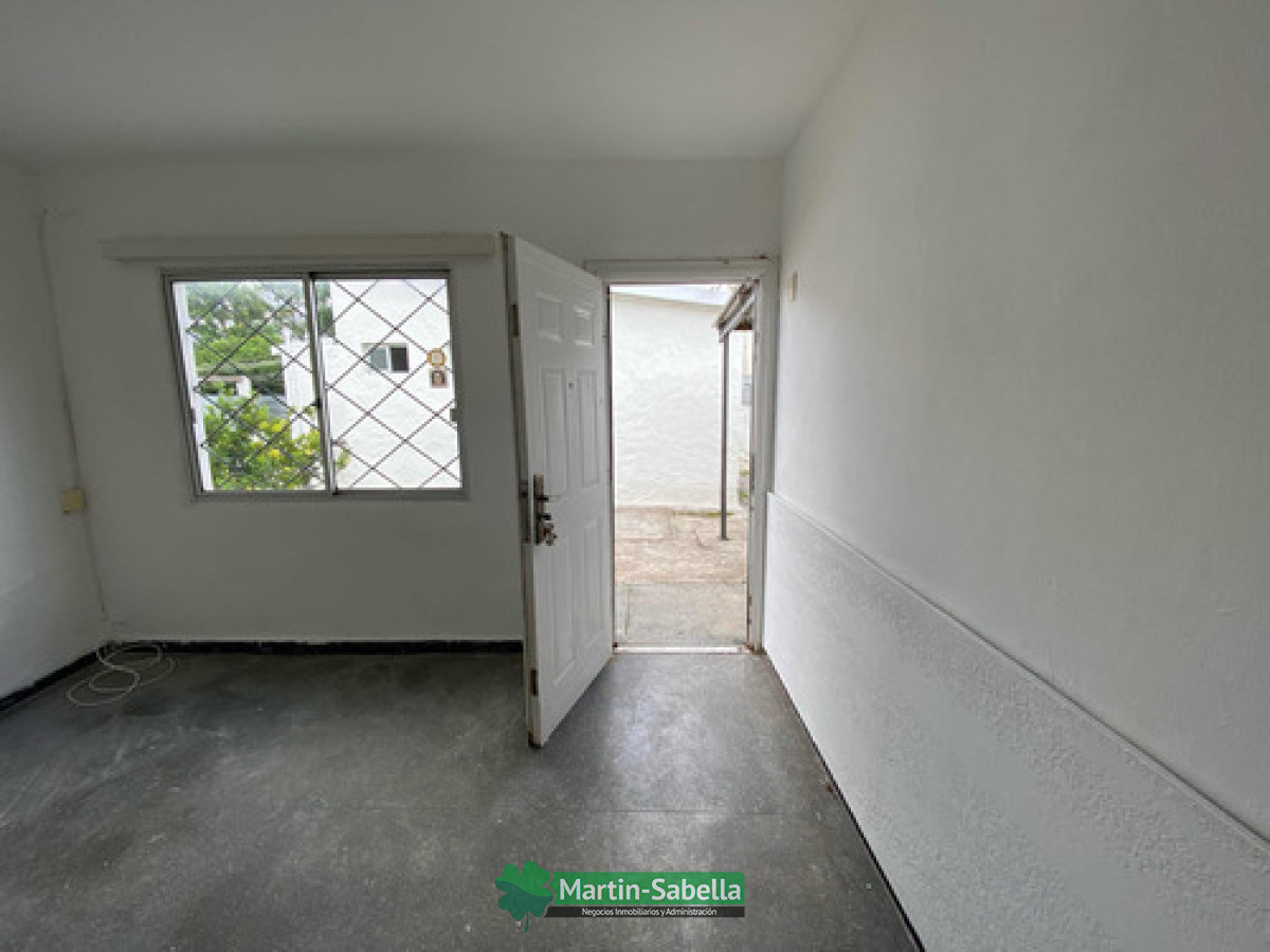 Casa ID.40/Casa-en-alquiler--Maroñas- - Casa en alquiler - Maroñas 