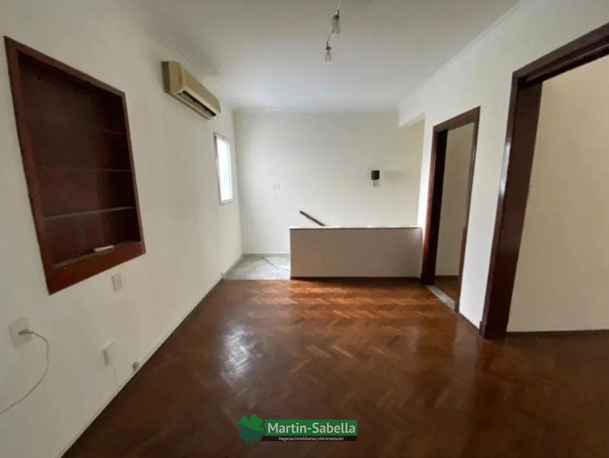 Casa ID.254/Casa-en-alquiler--Tres-Cruces- - Casa en alquiler - Tres Cruces 