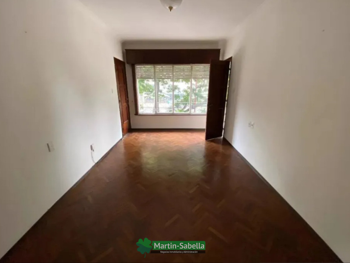 Casa ID.254/Casa-en-alquiler--Tres-Cruces- - Casa en alquiler - Tres Cruces 