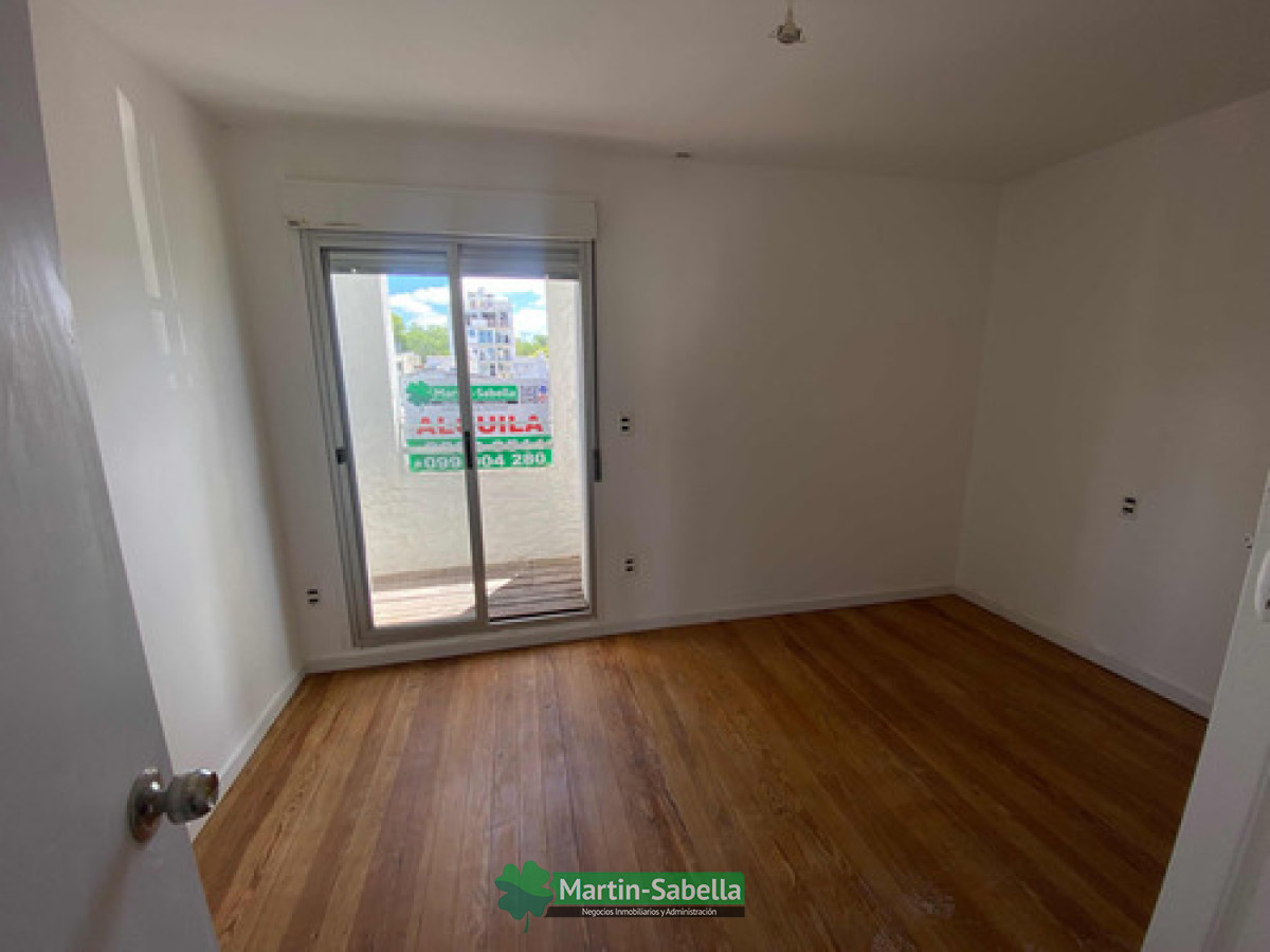 Casa ID.303/Casa-en-alquiler--La-Blanqueada- - Casa en alquiler - La Blanqueada 