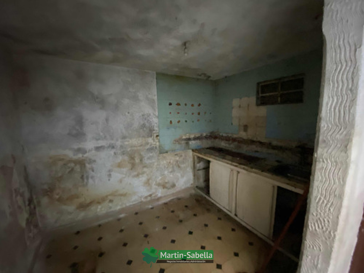 Casa ID.210 - Casa En Venta Para Reciclar Sobre Av Garibaldi - La Figurita 