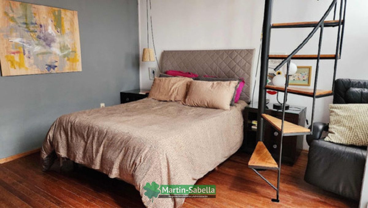 Casa ID.14 - Casa En Venta Cordón Con Garage Y Fondo Con Parrillero