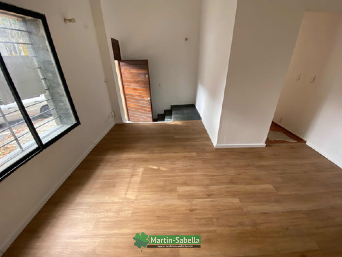 Casa ID.19 - Casa En Alquiler Cordon 2 Dormitorios Con Patio