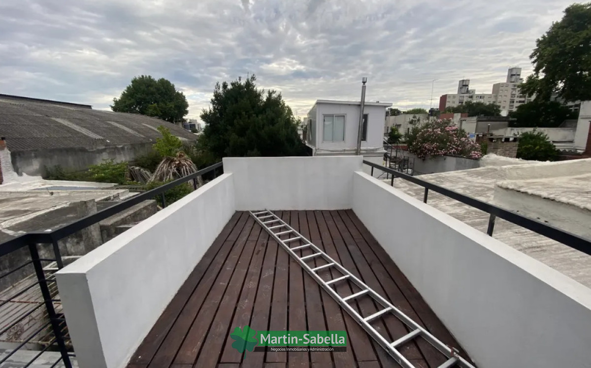 Casa ID.303/Casa-en-alquiler--La-Blanqueada- - Casa en alquiler - La Blanqueada 