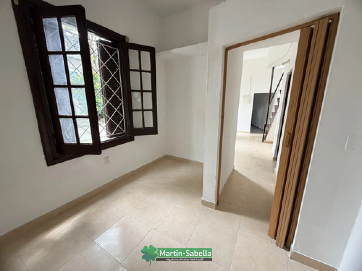 Casa ID.693/Casas-en-alquiler-La-Comercial- - Casas en alquiler La Comercial 