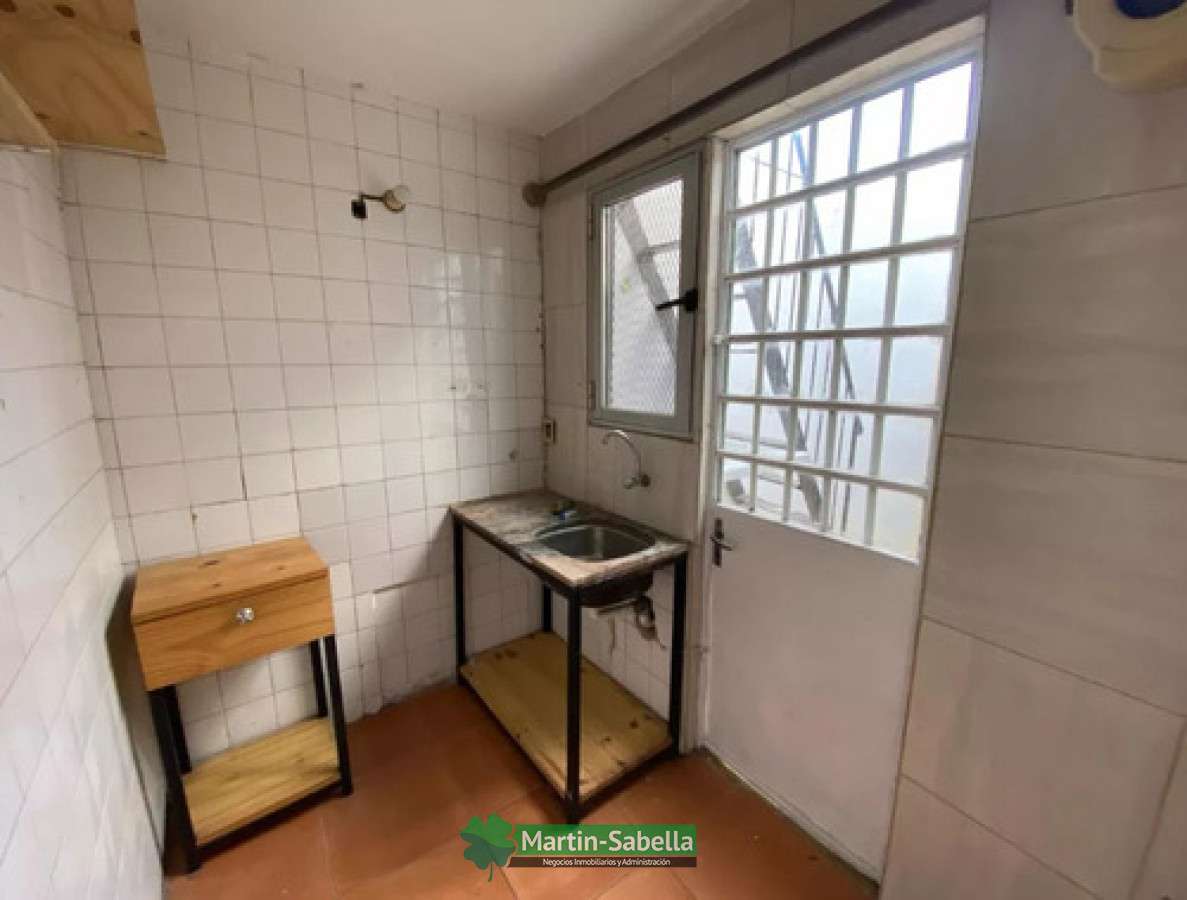 Casa ID.28 - Casa En Venta 1 Dormitorio Con Acceso A  La Azota Y Patio Chico Con Parrillero 
