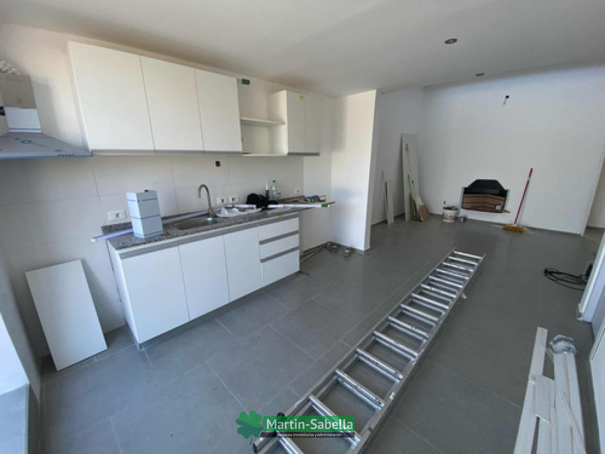 Casa ID.303/Casa-en-alquiler--La-Blanqueada- - Casa en alquiler - La Blanqueada 