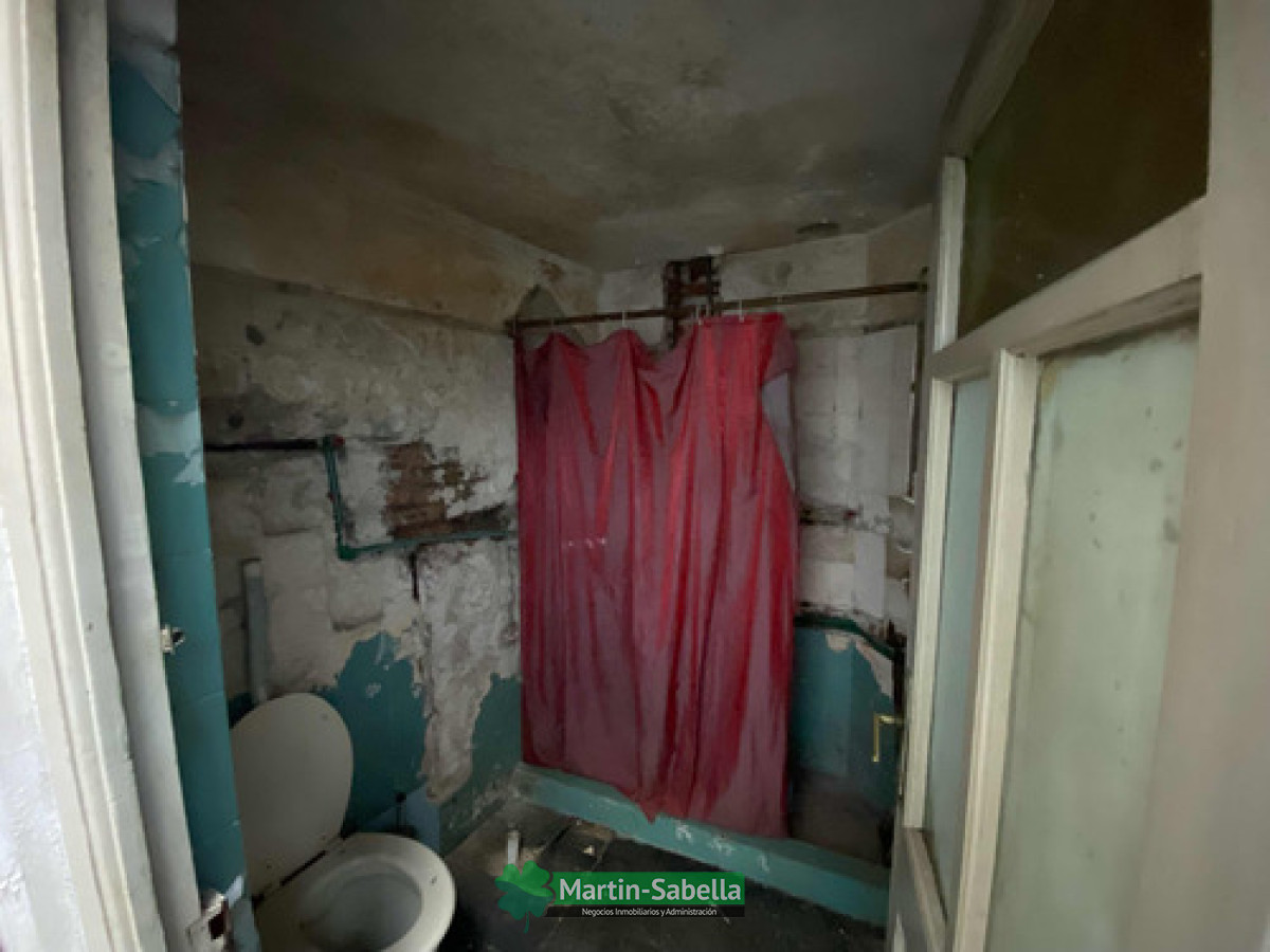 Casa ID.210 - Casa En Venta Para Reciclar Sobre Av Garibaldi - La Figurita 