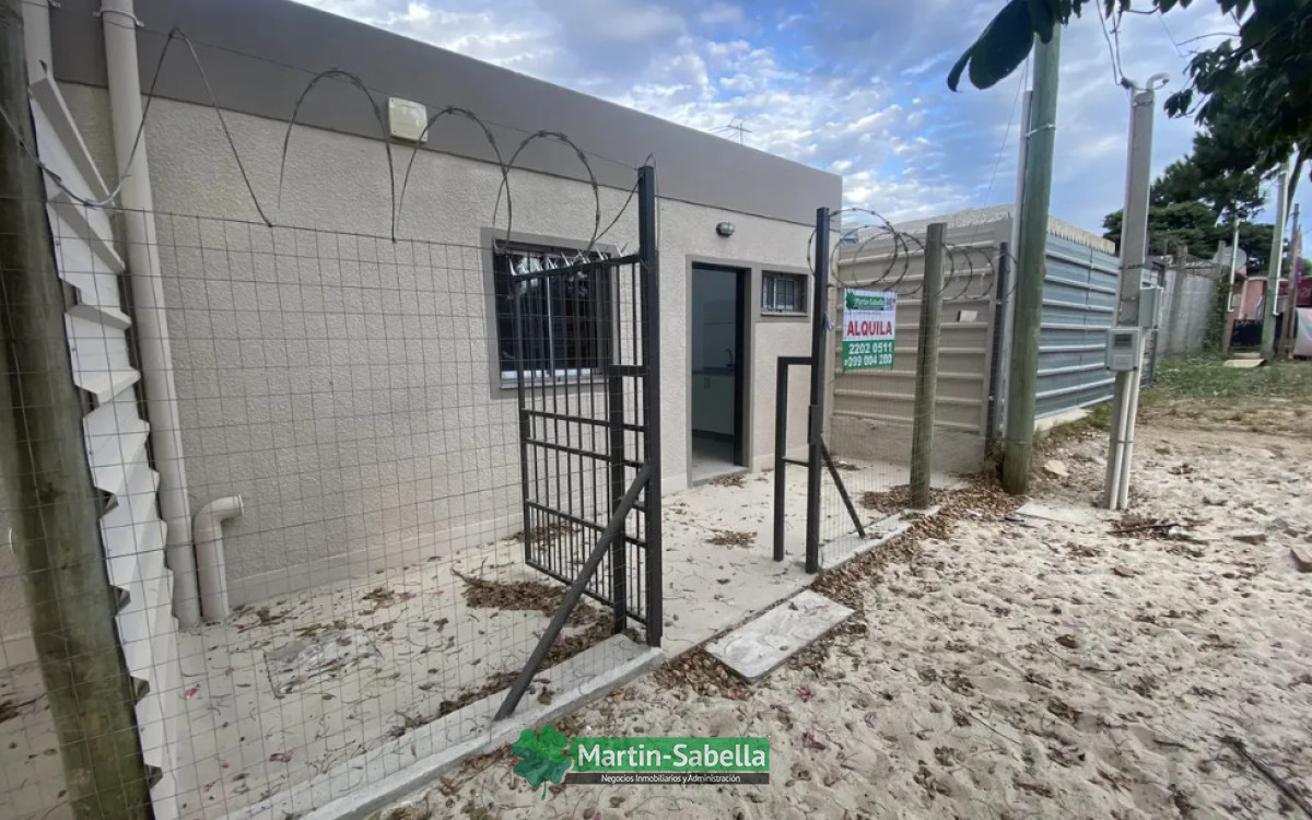 Casa ID.324/Casa-en-alquiler--El-Pinar,-Canelones- - Casa en alquiler - El Pinar, Canelones 