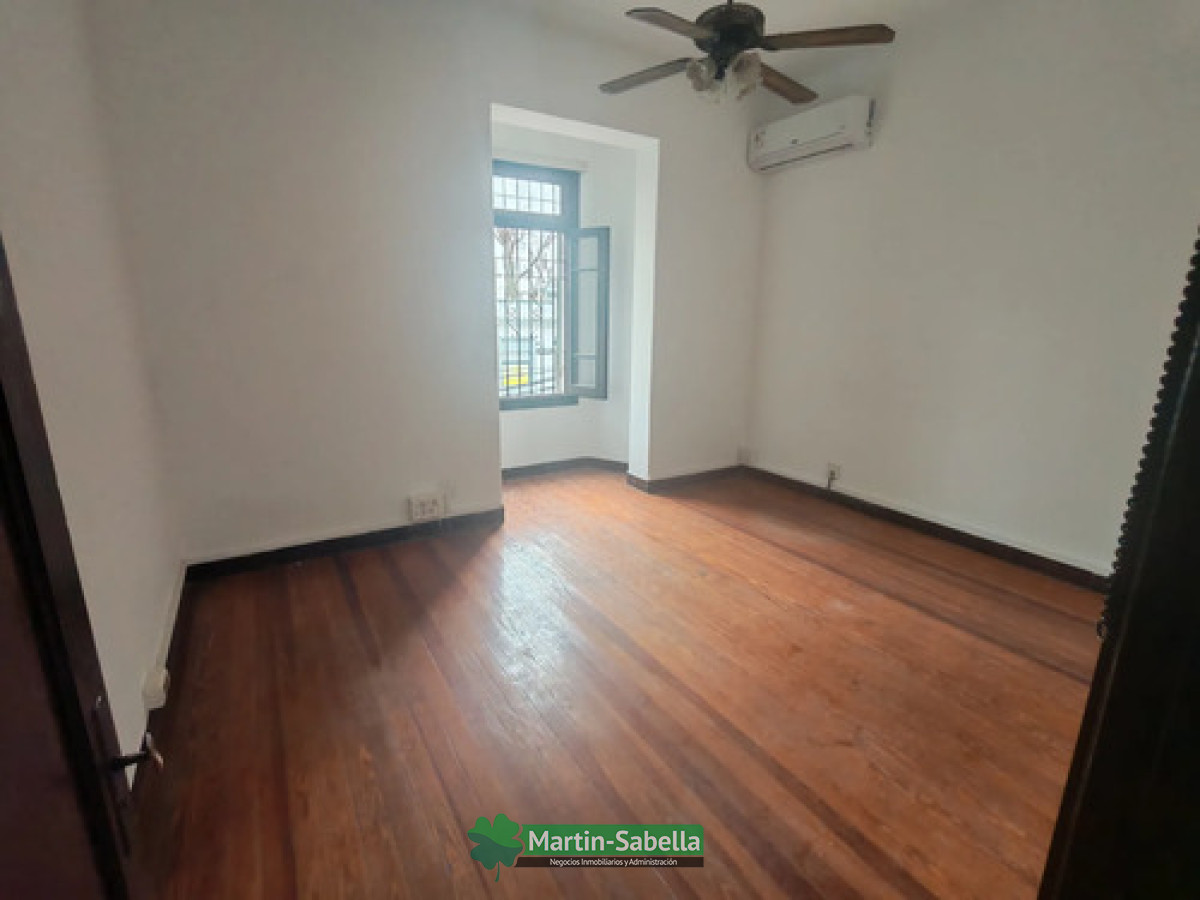 Casa ID.566/Casa-en-Alquiler--Pocitos- - Casa en Alquiler - Pocitos 