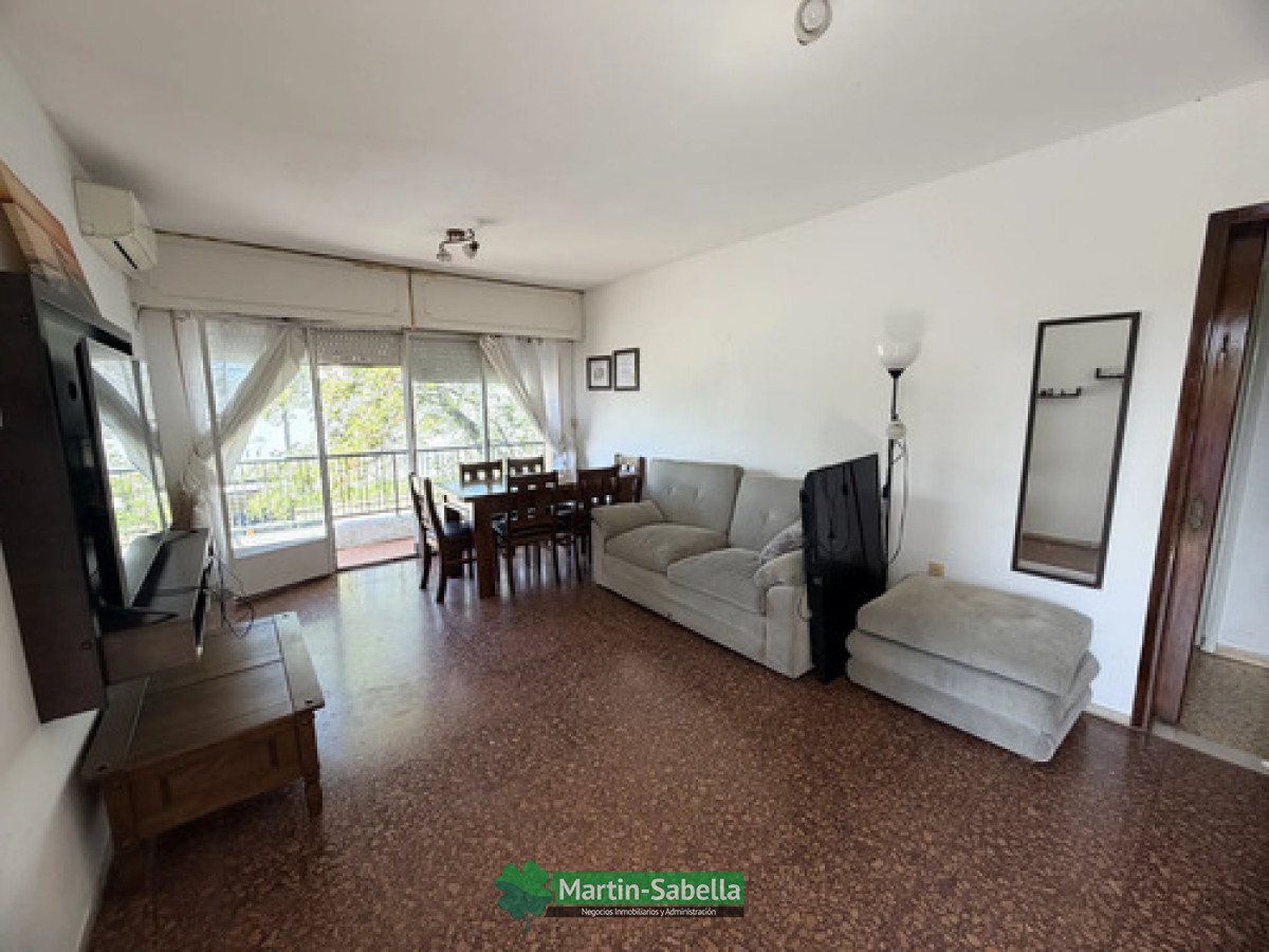 Casa ID.692/Casas-en-alquiler-Parque-Batlle- - Casas en alquiler Parque Batlle 