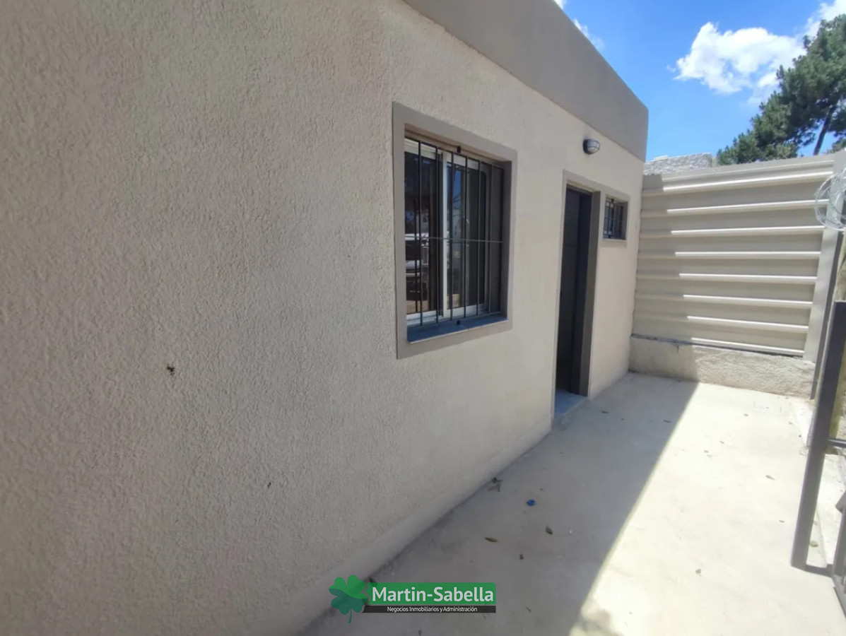 Casa ID.324/Casa-en-alquiler--El-Pinar,-Canelones- - Casa en alquiler - El Pinar, Canelones 