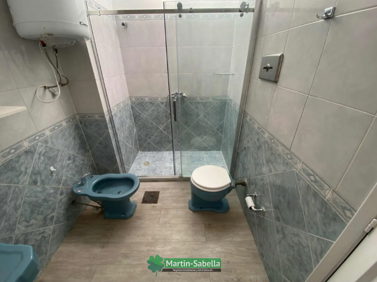 Casa ID.254/Casa-en-alquiler--Tres-Cruces- - Casa en alquiler - Tres Cruces 