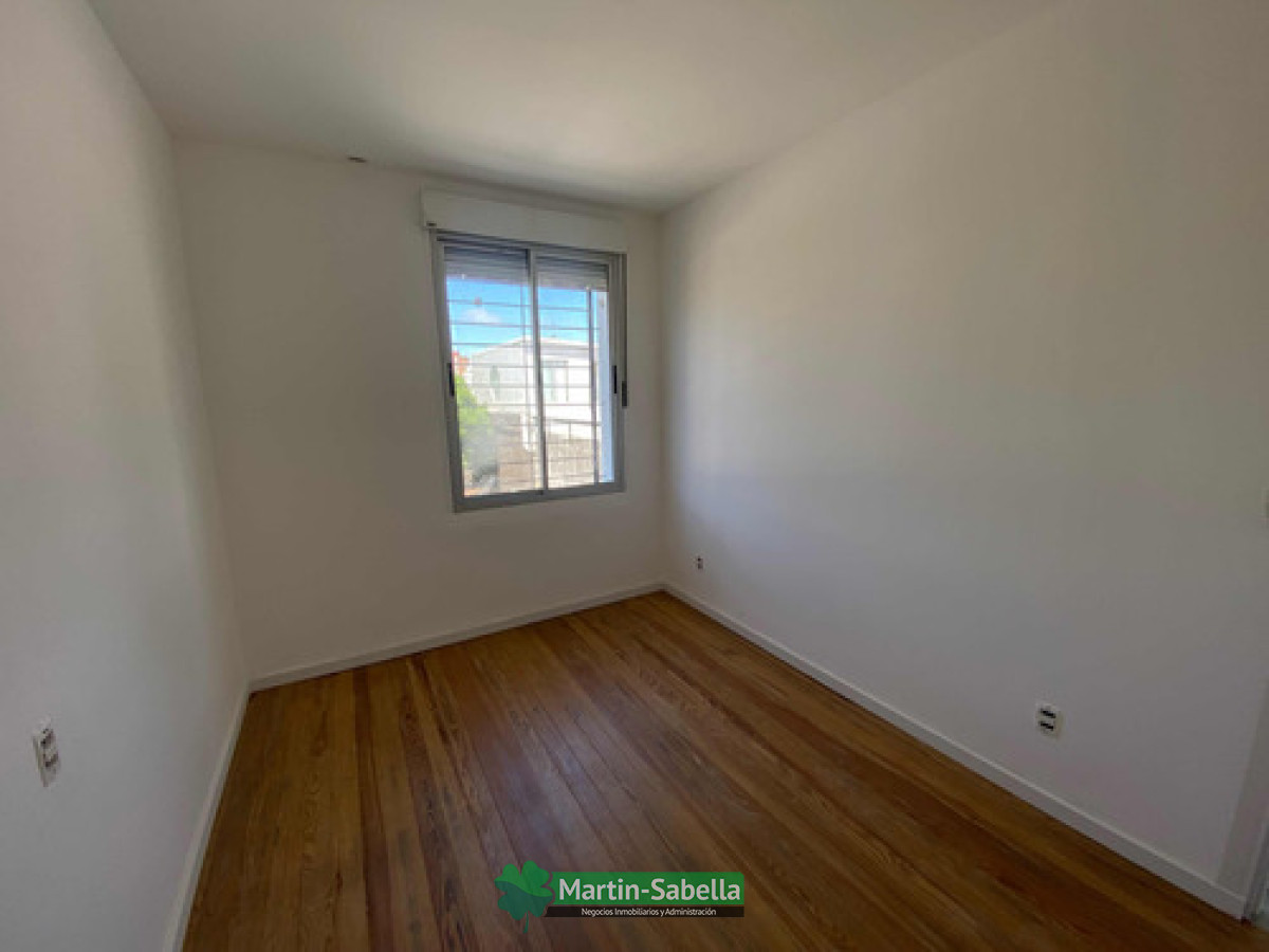 Casa ID.303/Casa-en-alquiler--La-Blanqueada- - Casa en alquiler - La Blanqueada 