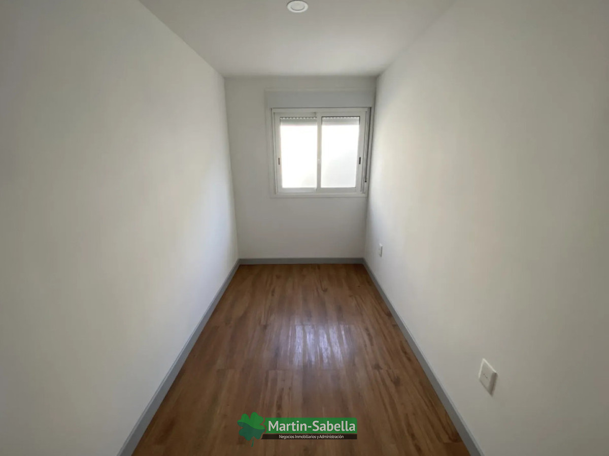 Casa ID.431/Casa-en-alquiler--Tres-Cruces- - Casa en alquiler - Tres Cruces 