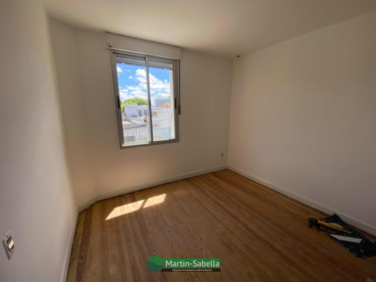 Casa ID.303/Casa-en-alquiler--La-Blanqueada- - Casa en alquiler - La Blanqueada 