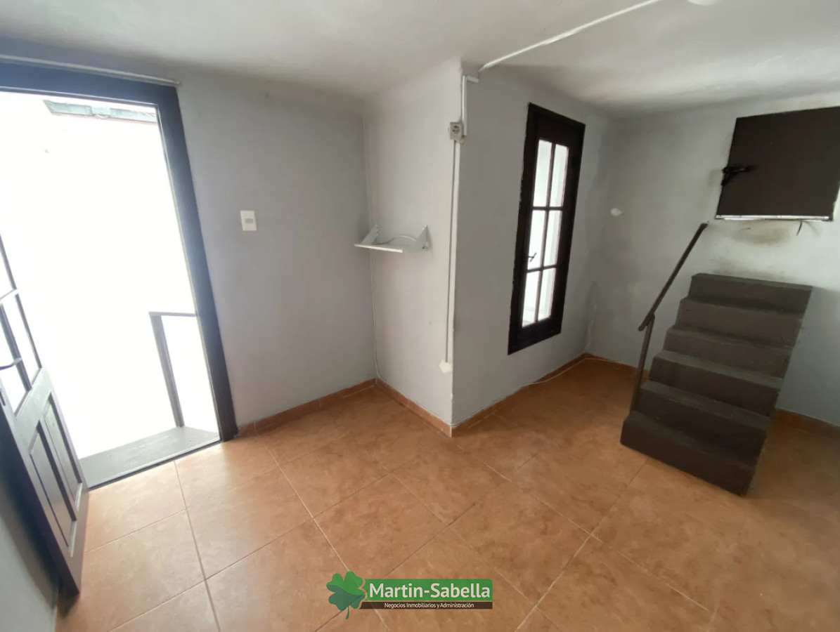 Casa ID.557/Casa-en-alquiler--La-Blanqueada- - Casa en alquiler - La Blanqueada 