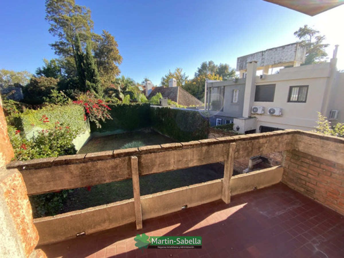 Casa ID.473/Casa-en-Alquiler--Carrasco- - Casa en Alquiler - Carrasco 